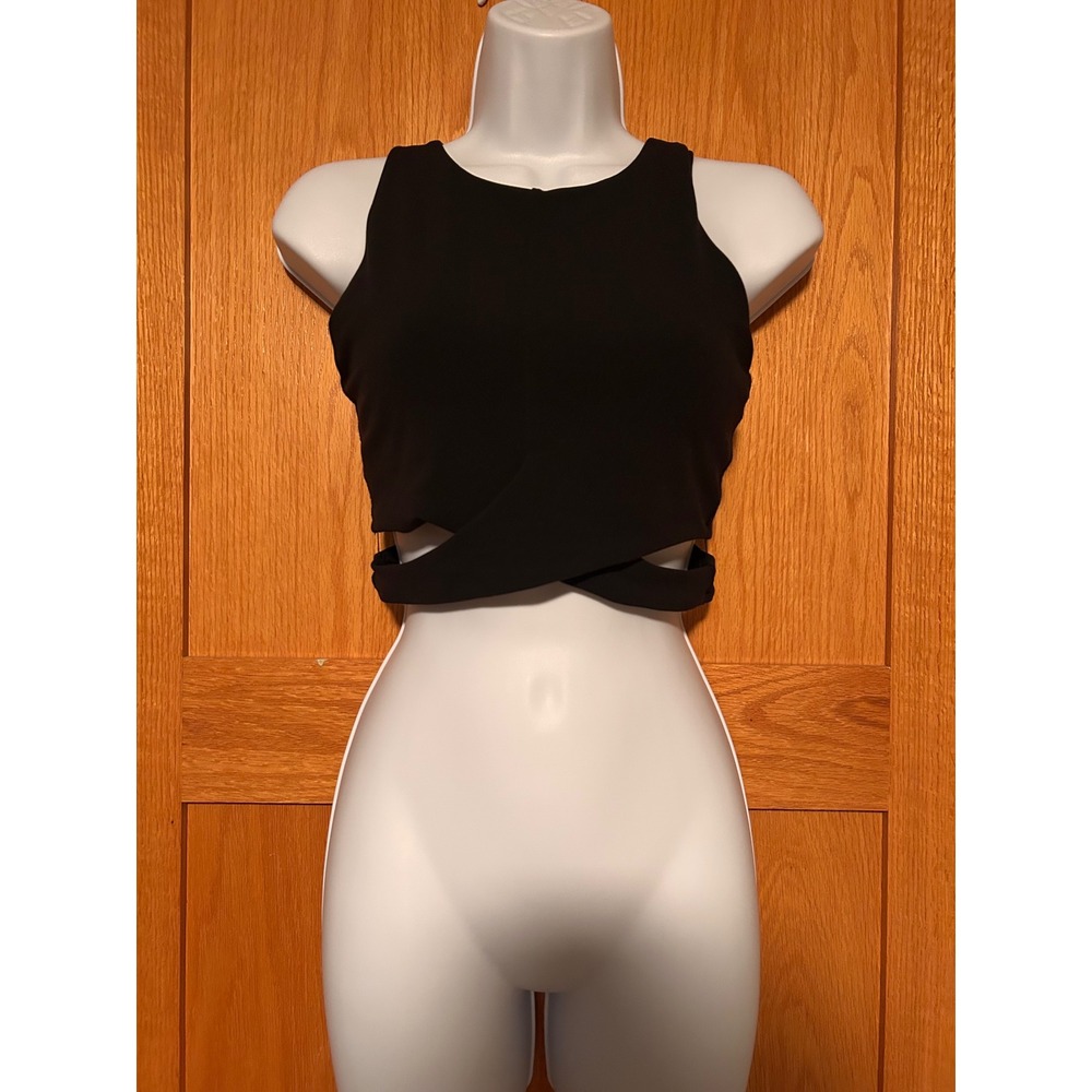 Athleta Black Conscious Cut Out Crop Top Wrap Front Cutout Keyhole Racerback S